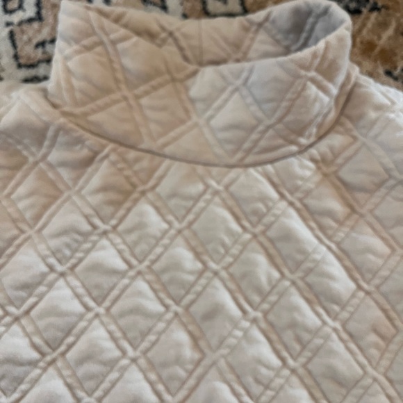 Tuckernuck Tnuck Sport cream sandy colored Quilted Funnel Pullover. - Picture 3 of 11